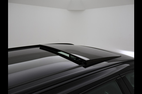 Volvo V60 2.0 T4 190 PK R-DESIGN + PANORAMADAK | WEGKL. TREKHAAK | STUURVERW. | ADAPTIVE CRUISE CONTROL