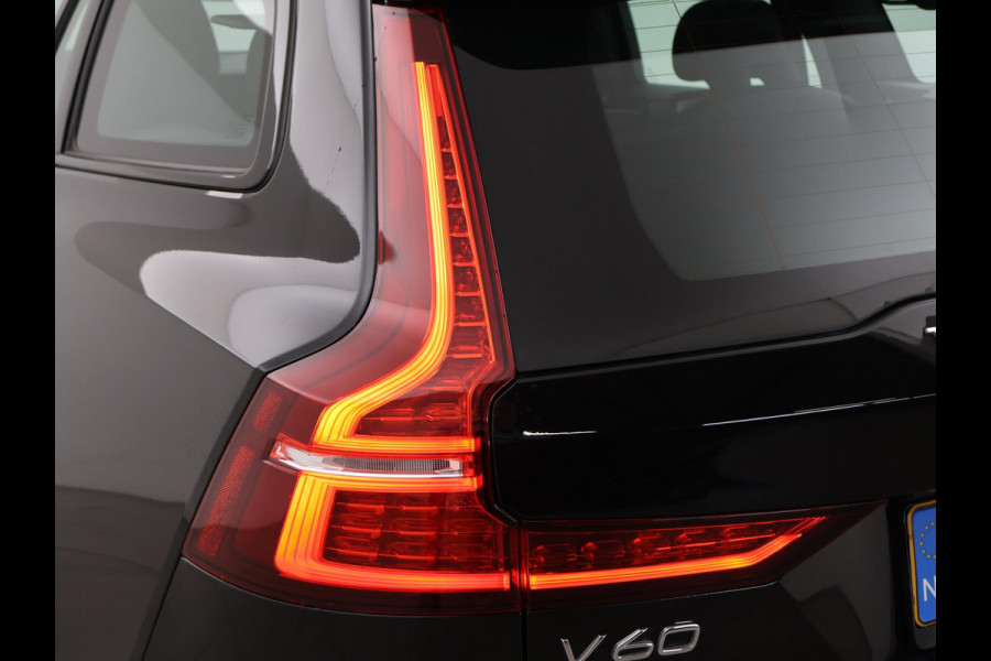 Volvo V60 2.0 T4 190 PK R-DESIGN + PANORAMADAK | WEGKL. TREKHAAK | STUURVERW. | ADAPTIVE CRUISE CONTROL
