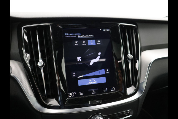 Volvo V60 2.0 T4 190 PK R-DESIGN + PANORAMADAK | WEGKL. TREKHAAK | STUURVERW. | ADAPTIVE CRUISE CONTROL