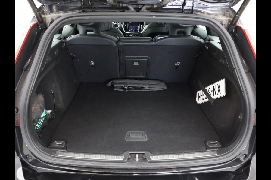 Volvo V60 2.0 T4 190 PK R-DESIGN + PANORAMADAK | WEGKL. TREKHAAK | STUURVERW. | ADAPTIVE CRUISE CONTROL