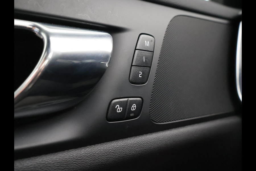 Volvo V60 2.0 T4 190 PK R-DESIGN + PANORAMADAK | WEGKL. TREKHAAK | STUURVERW. | ADAPTIVE CRUISE CONTROL