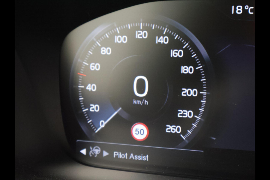 Volvo XC90 2.0 T6 AWD 310 PK INSCRIPTION + ELEK. TREKHAAK 2700 KG! | HK | ADAPTIVE CRUISE | CARPLAY