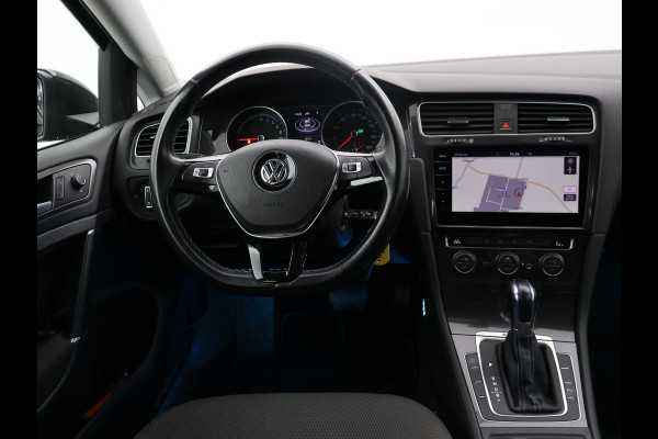 Volkswagen e-Golf Aut. + APPLE CARPLAY | FULL LED | CAMERA | SFEERVERLICHTING | NAVIGATIE