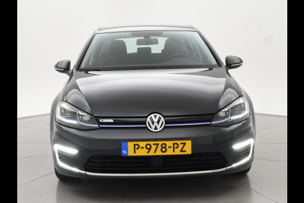 Volkswagen e-Golf Aut. + APPLE CARPLAY | FULL LED | CAMERA | SFEERVERLICHTING | NAVIGATIE