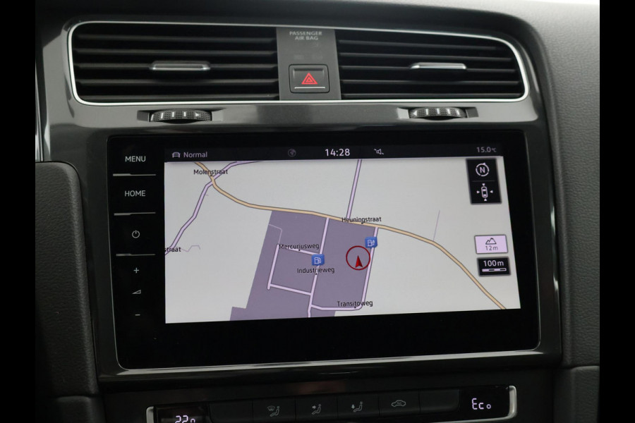 Volkswagen e-Golf Aut. + APPLE CARPLAY | FULL LED | CAMERA | SFEERVERLICHTING | NAVIGATIE