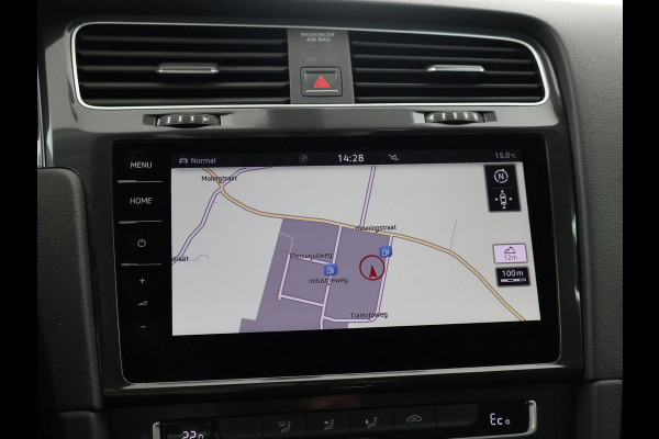 Volkswagen e-Golf Aut. + APPLE CARPLAY | FULL LED | CAMERA | SFEERVERLICHTING | NAVIGATIE