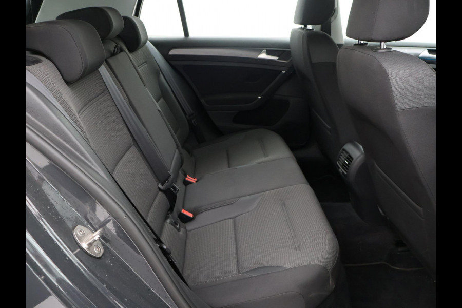 Volkswagen e-Golf Aut. + APPLE CARPLAY | FULL LED | CAMERA | SFEERVERLICHTING | NAVIGATIE