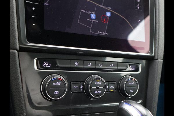 Volkswagen e-Golf Aut. + APPLE CARPLAY | FULL LED | CAMERA | SFEERVERLICHTING | NAVIGATIE