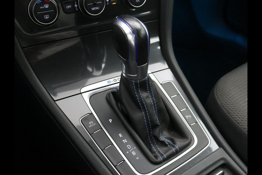 Volkswagen e-Golf Aut. + APPLE CARPLAY | FULL LED | CAMERA | SFEERVERLICHTING | NAVIGATIE