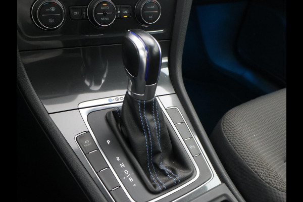 Volkswagen e-Golf Aut. + APPLE CARPLAY | FULL LED | CAMERA | SFEERVERLICHTING | NAVIGATIE