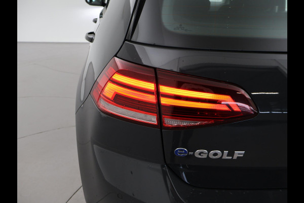 Volkswagen e-Golf Aut. + APPLE CARPLAY | FULL LED | CAMERA | SFEERVERLICHTING | NAVIGATIE