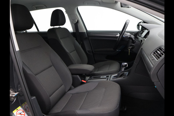 Volkswagen e-Golf Aut. + APPLE CARPLAY | FULL LED | CAMERA | SFEERVERLICHTING | NAVIGATIE