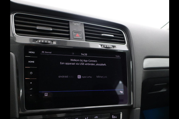Volkswagen e-Golf Aut. + APPLE CARPLAY | FULL LED | CAMERA | SFEERVERLICHTING | NAVIGATIE