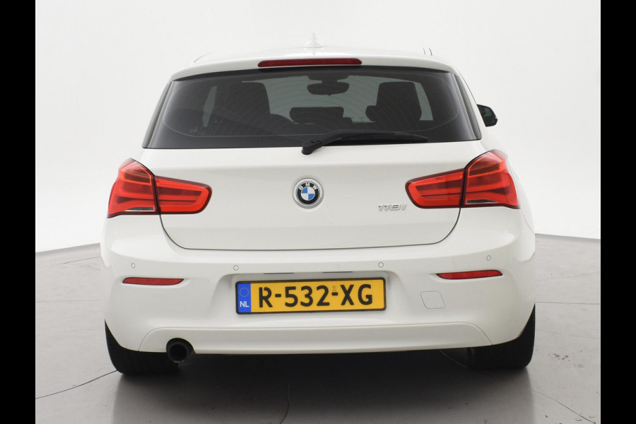 BMW 1-serie 118i 3-DEURS + LEDER | SPORTSTOELEN | STOELVERW. | 18 INCH