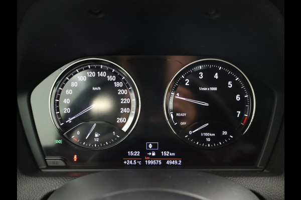 BMW 1-serie 118i 3-DEURS + LEDER | SPORTSTOELEN | STOELVERW. | 18 INCH