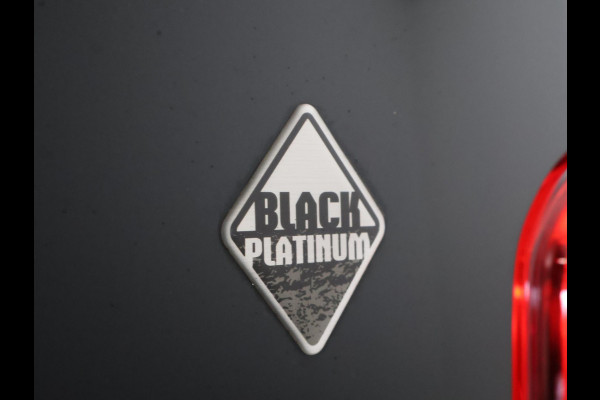 Toyota ProAce Worker 2.0 D-4D 180 PK AUT. BLACK PLATINUM + LEDER STOELVERW. | CAMERA | TREKHAAK| NAVIGATIE | TREEPLANKEN