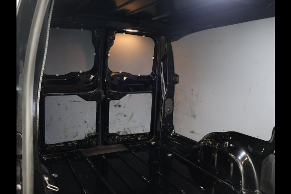 Toyota ProAce Worker 2.0 D-4D 180 PK AUT. BLACK PLATINUM + LEDER STOELVERW. | CAMERA | TREKHAAK| NAVIGATIE | TREEPLANKEN