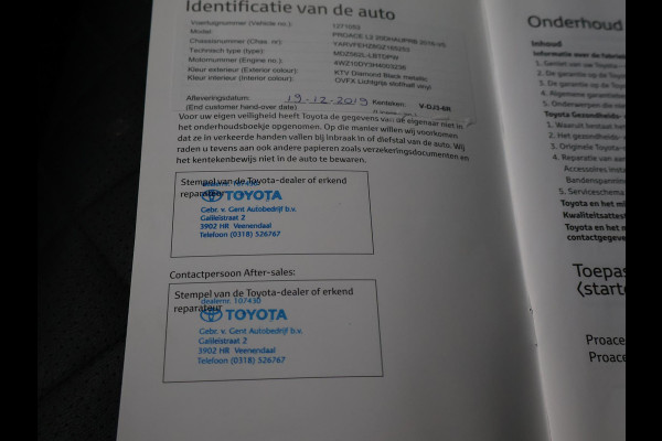 Toyota ProAce Worker 2.0 D-4D 180 PK AUT. BLACK PLATINUM + LEDER STOELVERW. | CAMERA | TREKHAAK| NAVIGATIE | TREEPLANKEN