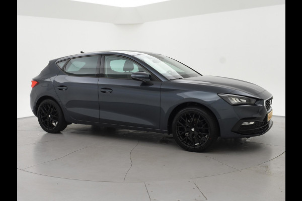 Seat Leon 1.0 TSI STYLE INTENSE + WEGKL. TREKHAAK | VIRTUAL COCKPIT | CAMERA | STOELVERW. | NAVIGATIE | CARPLAY