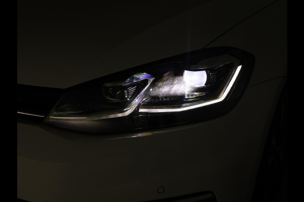 Volkswagen Golf 1.5 TSI 130 PK IQ.DRIVE + LED | TREKHAAK | CAMERA | APPLE CARPLAY | DAB