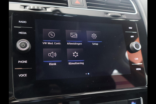 Volkswagen Golf 1.5 TSI 130 PK IQ.DRIVE + LED | TREKHAAK | CAMERA | APPLE CARPLAY | DAB