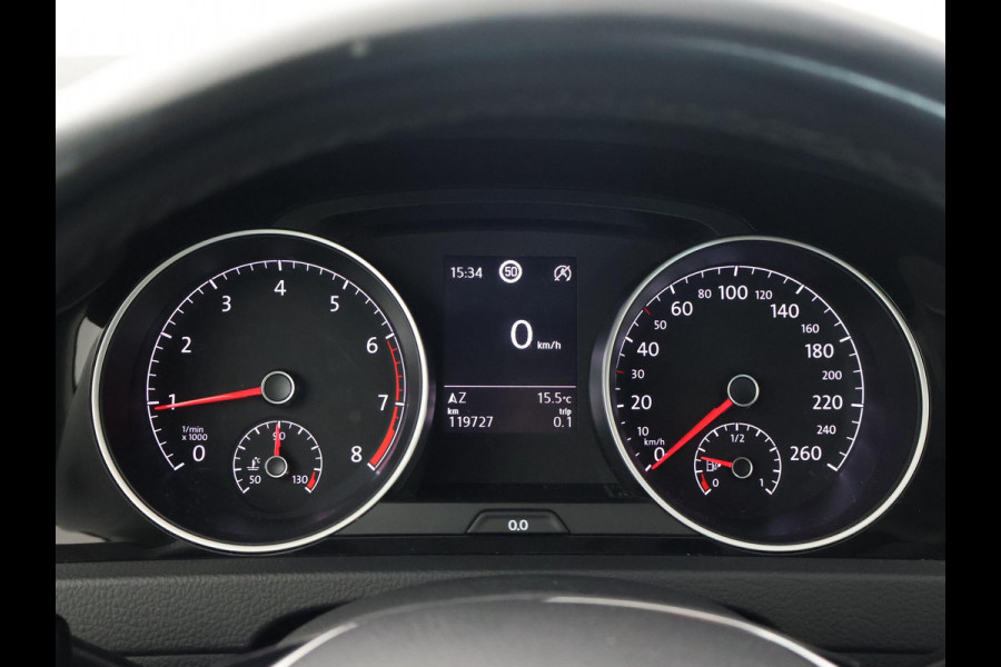 Volkswagen Golf 1.5 TSI 130 PK IQ.DRIVE + LED | TREKHAAK | CAMERA | APPLE CARPLAY | DAB