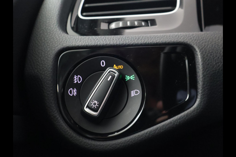 Volkswagen Golf 1.5 TSI 130 PK IQ.DRIVE + LED | TREKHAAK | CAMERA | APPLE CARPLAY | DAB