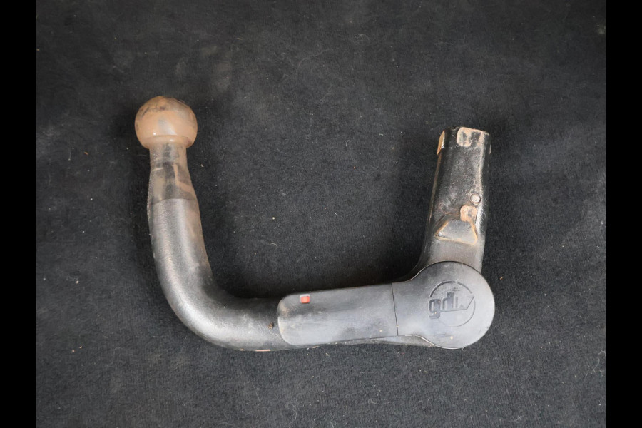 Mercedes-Benz E-Klasse Estate 220d 194 PK AUT9 AVANTGARDE + TREKHAAK Mercedes-Benz E-klasse Estate 220d 194 PK AUT9 + TRKEHAAK / SFEERVERLICHTING / SFEERVERLICHTING / APPLE CARPLAY / LED