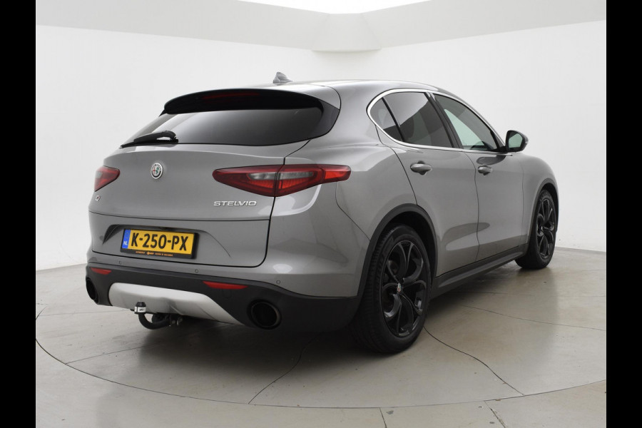 Alfa Romeo Stelvio 2.0T 280 PK AWD FIRST EDITION + 20 INCH | TREKHAAK | LEDER | STUURVERW. | STOELVERW. | CAMERA