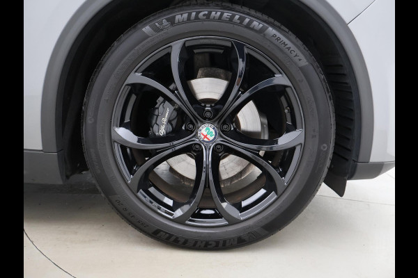 Alfa Romeo Stelvio 2.0T 280 PK AWD FIRST EDITION + 20 INCH | TREKHAAK | LEDER | STUURVERW. | STOELVERW. | CAMERA