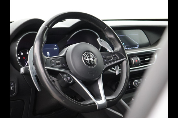 Alfa Romeo Stelvio 2.0T 280 PK AWD FIRST EDITION + 20 INCH | TREKHAAK | LEDER | STUURVERW. | STOELVERW. | CAMERA