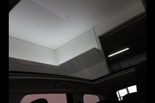 Peugeot 308 SW 1.5 BLUEHDI 130 PK PREMIUM *BTW* + TREKHAAK | PANORAMA | CAMERA | APPEL CARPLAY