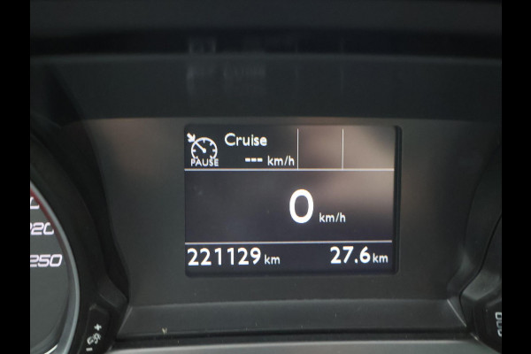 Peugeot 308 SW 1.5 BLUEHDI 130 PK PREMIUM *BTW* + TREKHAAK | PANORAMA | CAMERA | APPEL CARPLAY