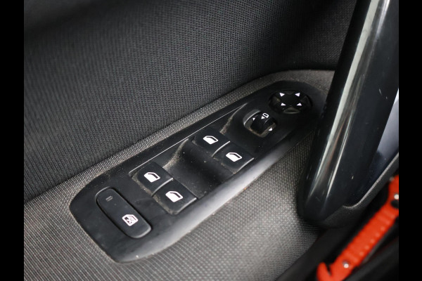 Peugeot 308 SW 1.5 BLUEHDI 130 PK PREMIUM *BTW* + TREKHAAK | PANORAMA | CAMERA | APPEL CARPLAY