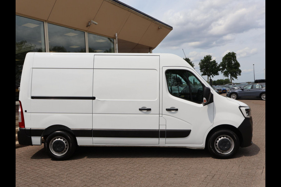 Renault Master T35 2.3 DCI 135 L2H2 COMFORT + APPLE CARPLAY | NAVIGATIE | CRUISE | DAB+
