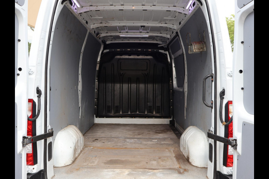 Renault Master T35 2.3 DCI 135 L2H2 COMFORT + APPLE CARPLAY | NAVIGATIE | CRUISE | DAB+