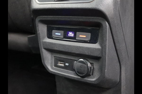 Volkswagen Tiguan Allspace 1.5 TSI R-LINE + PANORAMA | FIETSENDRAGER | TREKHAAK | MASSAGE | VIRTUAL COCKPIT | DAKDRAGERS