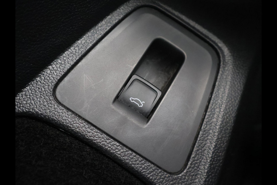 Volkswagen Tiguan Allspace 1.5 TSI R-LINE + PANORAMA | FIETSENDRAGER | TREKHAAK | MASSAGE | VIRTUAL COCKPIT | DAKDRAGERS