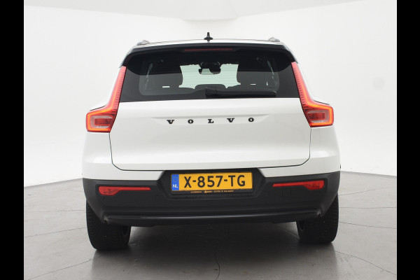 Volvo XC40 238 PK SINGLE MOTOR PLUS 69 kWh + ELEK. TREKHAAK | ACC | 19 INCH | CAMERA