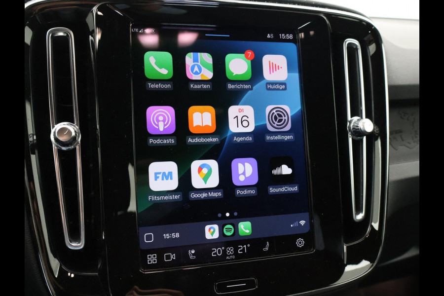 Volvo XC40 238 PK SINGLE MOTOR PLUS 69 kWh + ELEK. TREKHAAK | ACC | 19 INCH | CAMERA