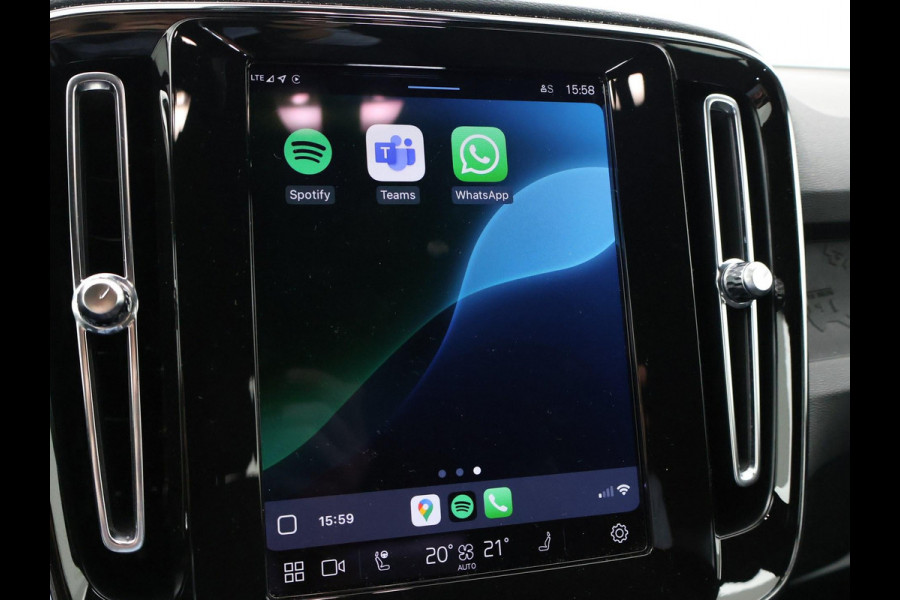 Volvo XC40 238 PK SINGLE MOTOR PLUS 69 kWh + ELEK. TREKHAAK | ACC | 19 INCH | CAMERA