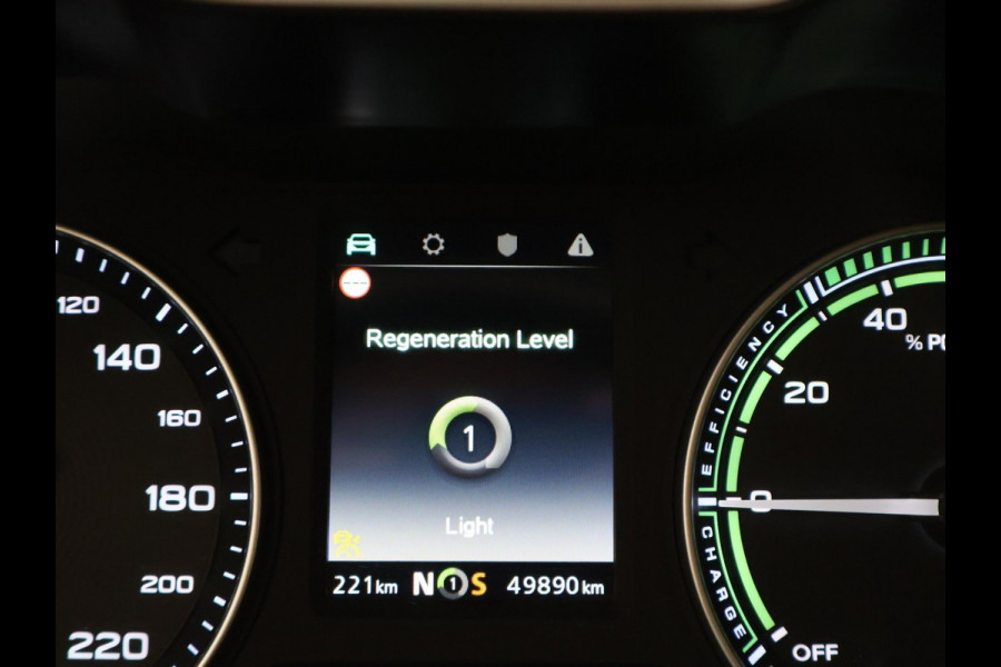 MG Mg Zs EV 45 kWh LUXURY + PANORAMA / LEDER / ADAPTIVE CRUISE / LED / CAMERA