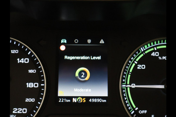 MG Mg Zs EV 45 kWh LUXURY + PANORAMA / LEDER / ADAPTIVE CRUISE / LED / CAMERA