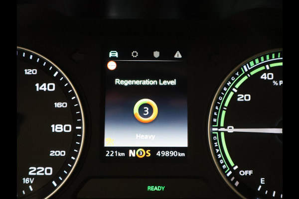 MG Mg Zs EV 45 kWh LUXURY + PANORAMA / LEDER / ADAPTIVE CRUISE / LED / CAMERA