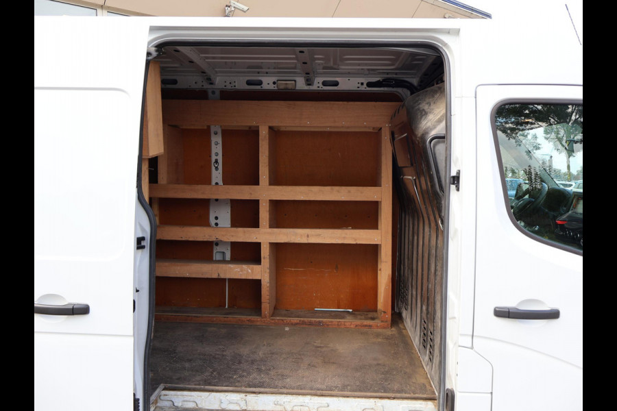 Renault Master T35 2.3 DCI 165 PK L4H2 DUBBEL LUCHT DL + 3500 KG TREKHAAK | CAMERA | APPLE CARPLAY