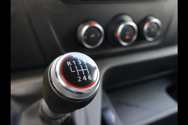 Renault Master T35 2.3 DCI 165 PK L4H2 DUBBEL LUCHT DL + 3500 KG TREKHAAK | CAMERA | APPLE CARPLAY