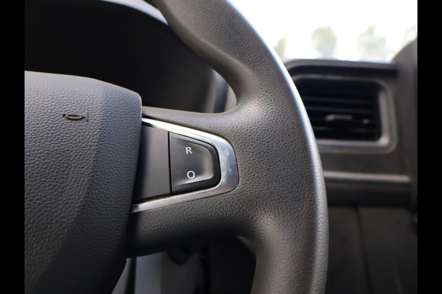 Renault Master T35 2.3 DCI 165 PK L4H2 DUBBEL LUCHT DL + 3500 KG TREKHAAK | CAMERA | APPLE CARPLAY