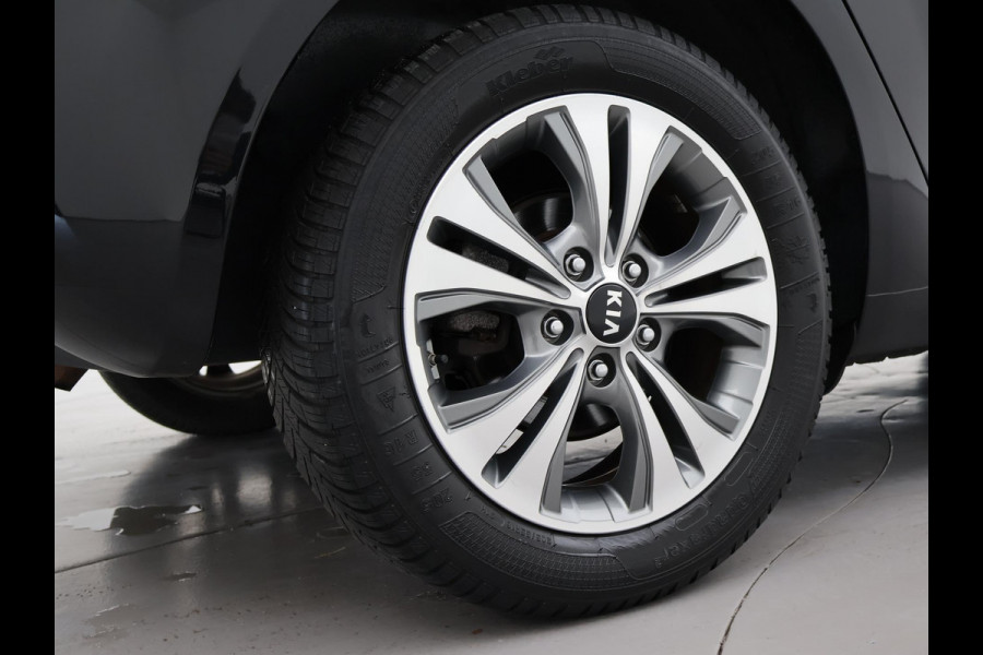 Kia Venga 1.6 CVVT AUTOMAAT + STUUR/STOELVERWARMING | PARKEERSENSOREN | LMV | CLIMATE CONTROL