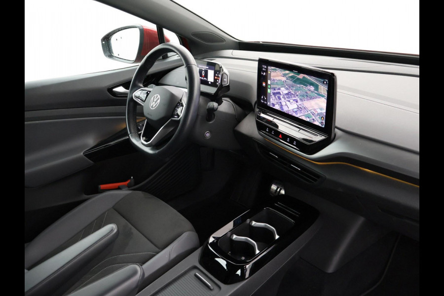 Volkswagen ID.5 PRO 77 kWh *KINGS RED* + STUUR/STOELVERWARMING | SFEERVERLICHTING | ORIG. NL