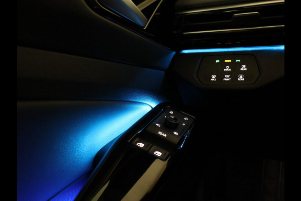 Volkswagen ID.5 PRO 77 kWh *KINGS RED* + STUUR/STOELVERWARMING | SFEERVERLICHTING | ORIG. NL